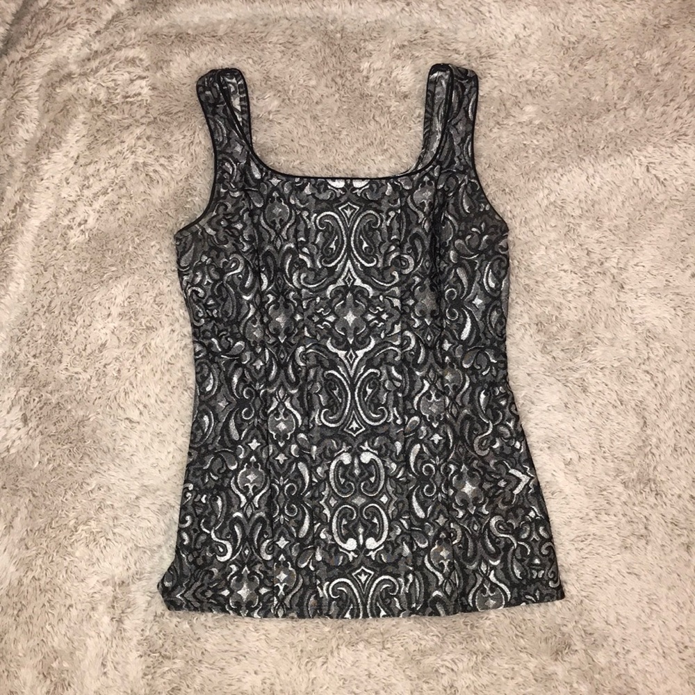 Classy black and white tank top.
